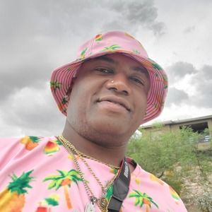 Meet your Posher, Adrian